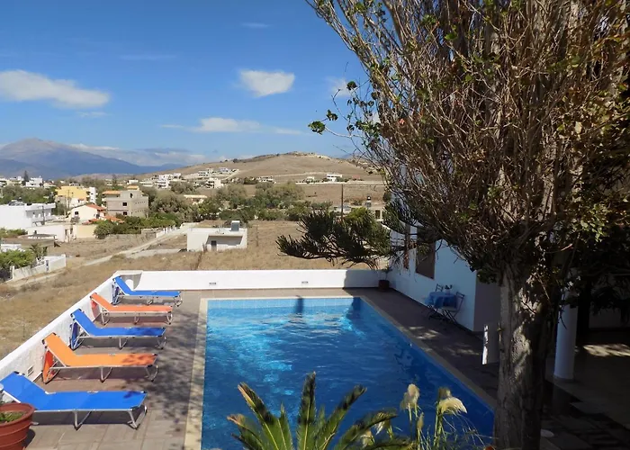 Houmeli Maisonettes & Apartments
