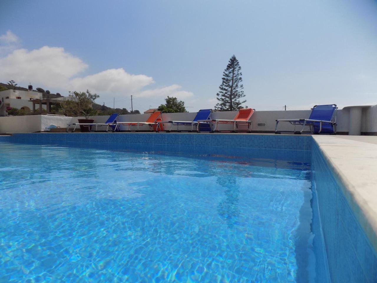 Houmeli Maisonettes & Apartment