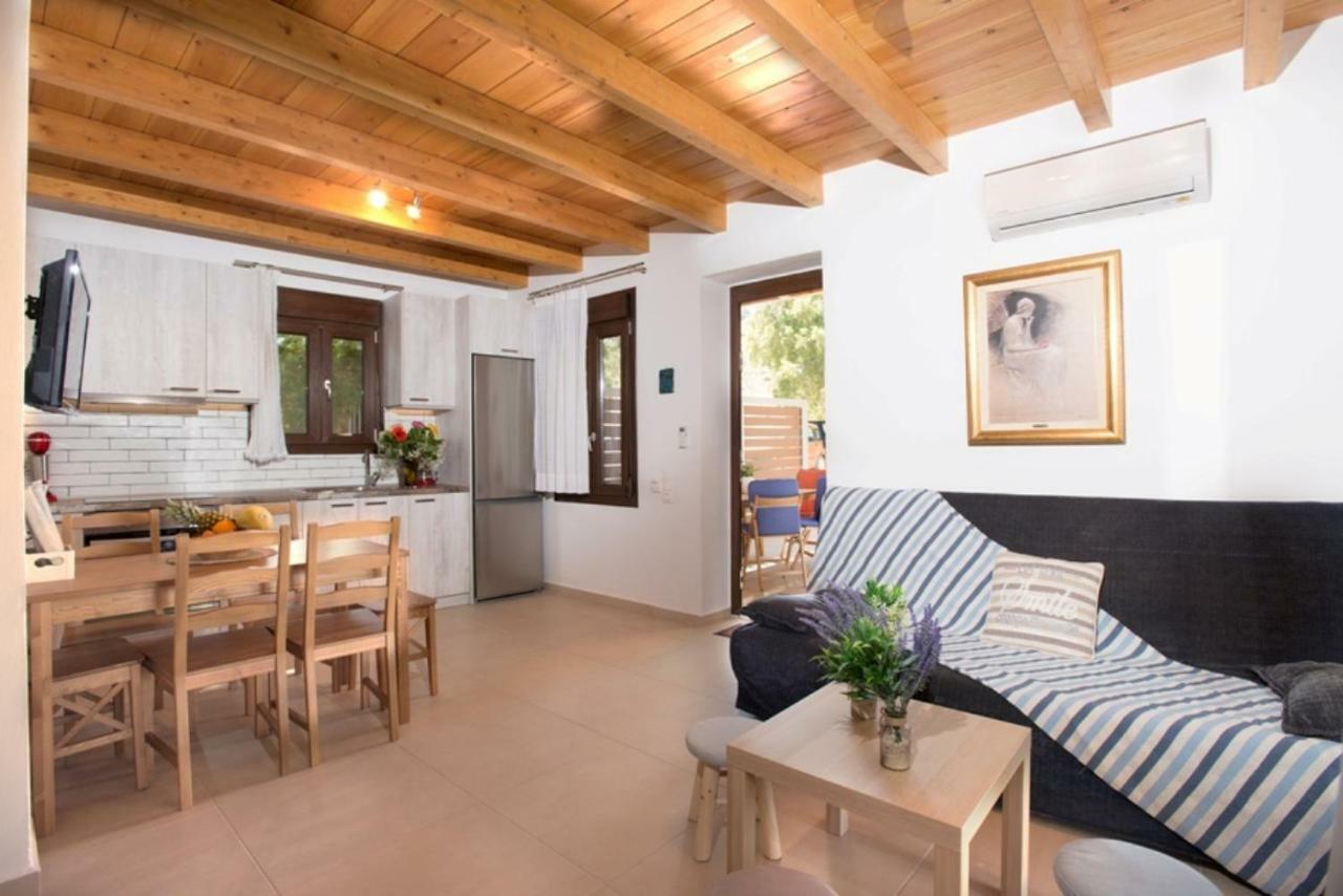 Houmeli Maisonettes & Apartment *