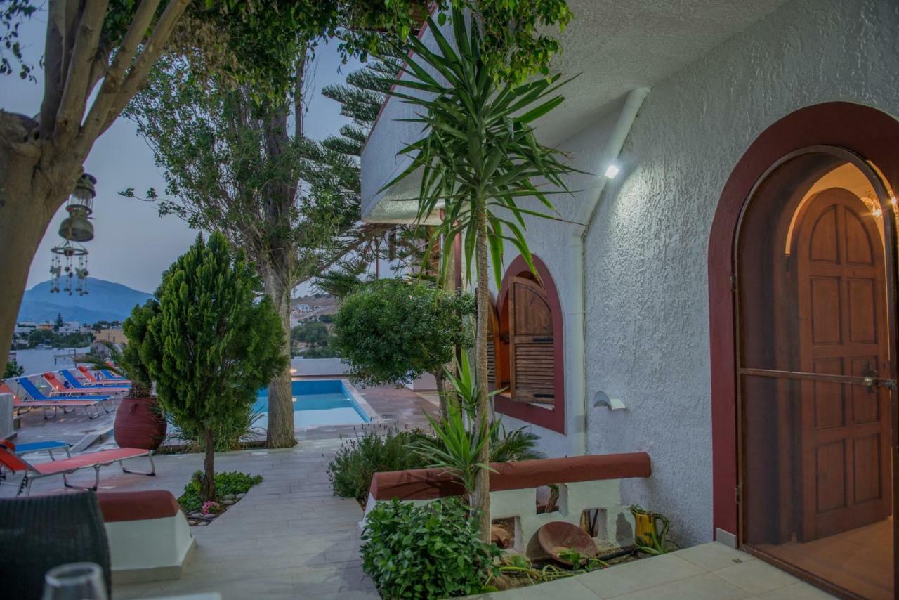 Houmeli Maisonettes &